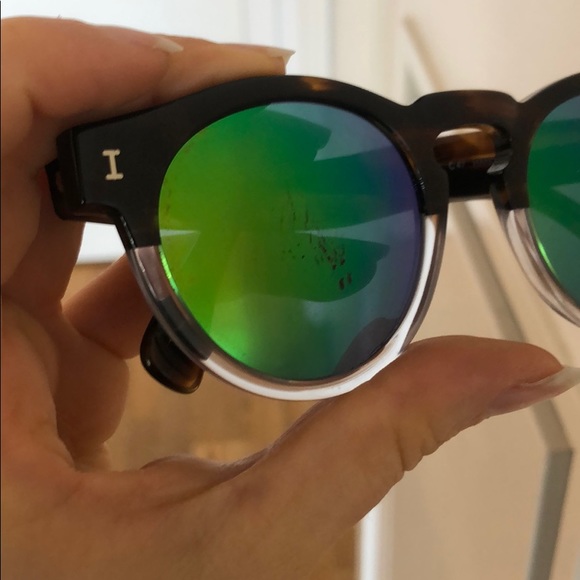 MOVING SALE MAKE ME AN OFFER - Picture 5 of 7